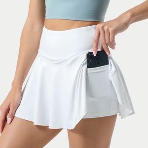 NWOT Halara white tennis skirt skort